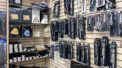 158 Eglinton Avenue W 11-14, Toronto, On M4r 1a7