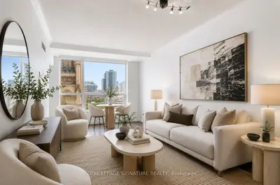 92 King Street E 813, Toronto, On M5c 2v8