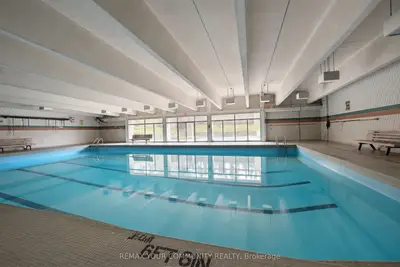 100 Leeward Glenway 1105, Toronto, On M3c 2z1