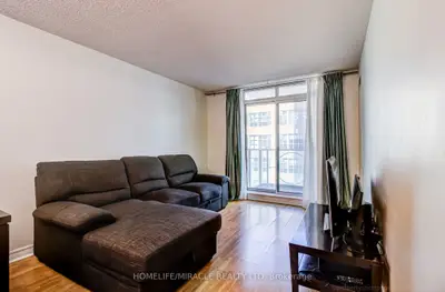 212 Eglinton Avenue 705, Toronto, On M4p 0a3