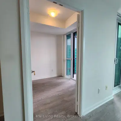 9 Bogert Avenue 1509, Toronto, On M2n 0h3