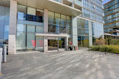 15 Iceboat Terrace 1206, Toronto, On M5v 4a5