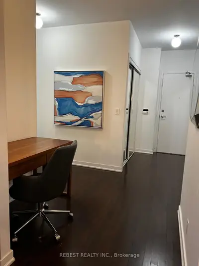 14 York Street 6709, Toronto, On M5j 0b1