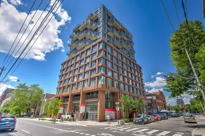 2 Augusta Avenue 803, Toronto, On M5v 0t3