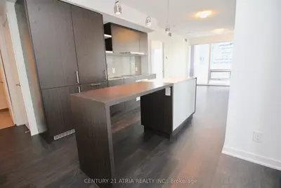 100 Harbour Street 2510, Toronto, On M5j 0b5