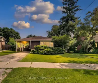 5 Clareville Crescent, Toronto, On M2j 2b9
