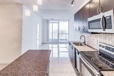 2885 Bayview Avenue 813, Toronto, On M2k 0a3