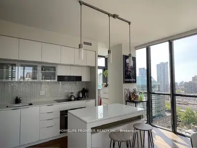 110 Sw Charles Street E 1803, Toronto, On M4y 1t5