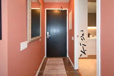 125 Peter Street 2004, Toronto, On M5v 0m2
