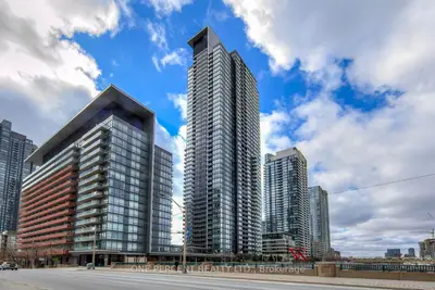 25 Telegram Mews 5007, Toronto, On M5v 3z1