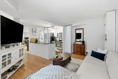 323 Richmond Street E 704, Toronto, On M5a 4r3