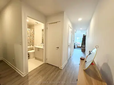 1 Cardiff Road 605, Toronto, On M4p 0g2
