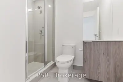 30 Ordnance Street 2004, Toronto, On M6k 1a2