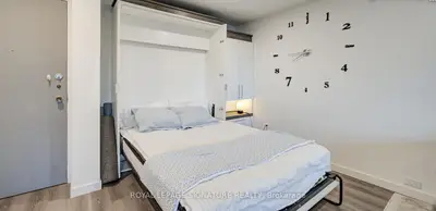 720 Spadina Avenue 1605, Toronto, On M5s 2t9