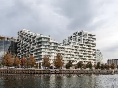 118 Merchants' Wharf 513, Toronto, On M5a 0l3