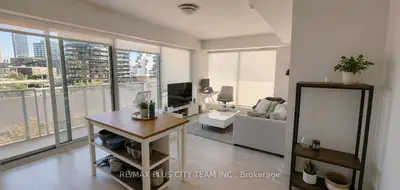 60 Tannery Road 601, Toronto, On M5a 0s8