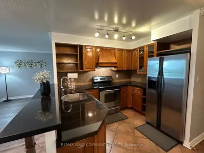 7 Lorraine Drive 810, Toronto, On M2n 7h2