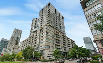 10 Capreol Court 355, Toronto, On M5v 4b3