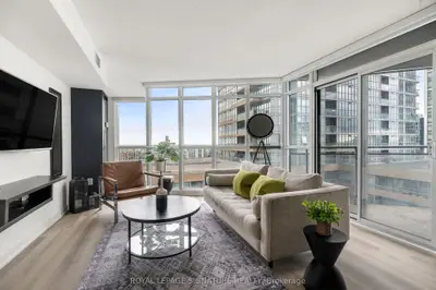 21 Iceboat Terrace 1209, Toronto, On M5v 4a9