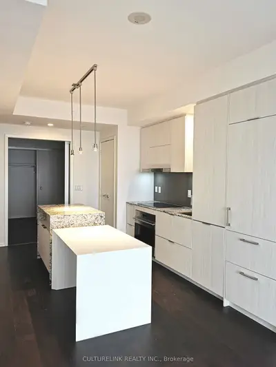 1 Bloor Street E 5508, Toronto, On M4w 1a9