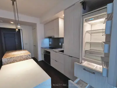 1 Bloor Street E 5508, Toronto, On M4w 1a9