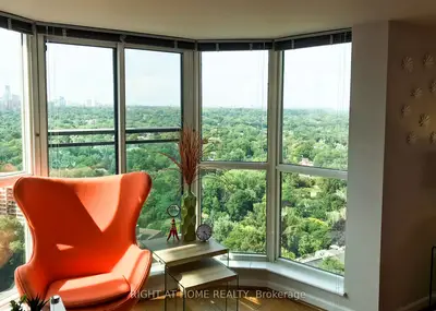 8 Park Road 2703, Toronto, On M4w 3s5