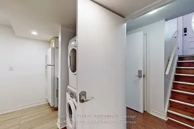 142 Combe Avenue Lower, Toronto, On M3h 4k1