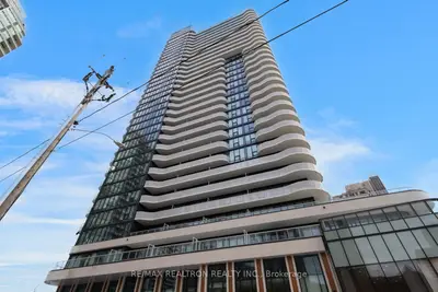 15 Holmes Avenue 1701, Toronto, On M2n 0l4