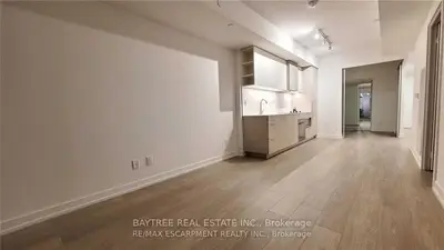 19 Western Battery Road 1612, Toronto, On M6k 3s4