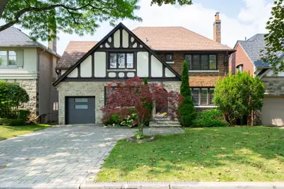 6 Browside Avenue, Toronto, On M5p 2v1