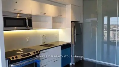 32 Trolley Crescent 722, Toronto, On M5a 0e8