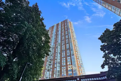 7 Concorde Place 909, Toronto, On M3c 3n4