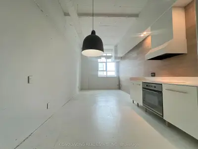 155 Dalhousie Street 1037, Toronto, On M5b 2p7