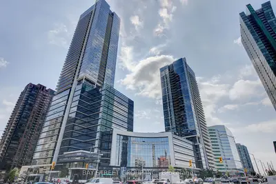 2 Anndale Drive 811, Toronto, On M2n 0g5