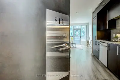 2 Anndale Drive 811, Toronto, On M2n 0g5