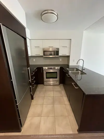 5162 Yonge Street 611, Toronto, On M2n 5p6