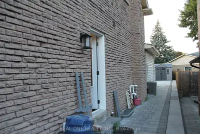 243 Kingslake Road Basement, Toronto, On M2j 3g9