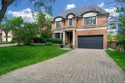 28 Carnwath Crescent, Toronto, On M2p 1j5