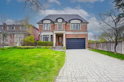 28 Carnwath Crescent, Toronto, On M2p 1j5