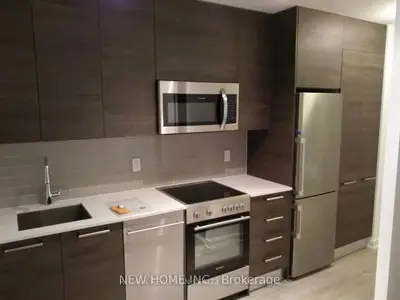 28 Wellesley Street E 411, Toronto, On M4y 0c4