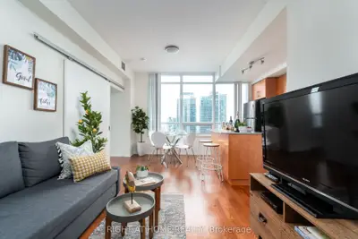 55 Bremner Boulevard 3404, Toronto, On M5j 0a6