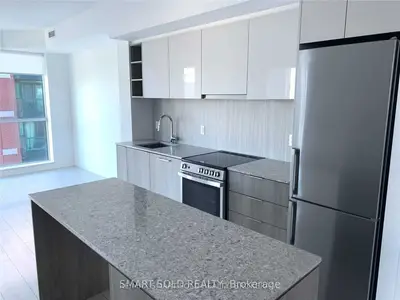 31 Tippett Road 831, Toronto, On M3h 2v1