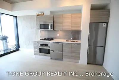 224 King Street W 1706, Toronto, On M5h 0a6