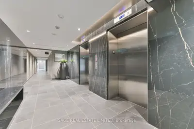 95 Bathurst Street 914, Toronto, On M5v 0h7
