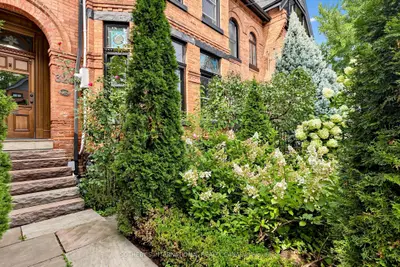 328 Wellesley Street E, Toronto, On M4x 1h3