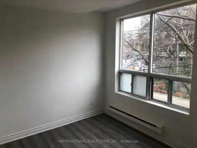 274 George Street 2a, Toronto, On M5a 2n1