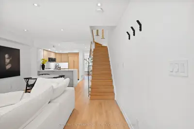 208 Niagara Street 18, Toronto, On M6j 3w5