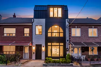 21 Foxley Street, Toronto, On M6j 1p9