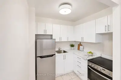 120 Shelborne Avenue 1501, Toronto, On M6b 2m7