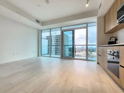 127 Broadway Avenue 1111, Toronto, On M4p 1v4